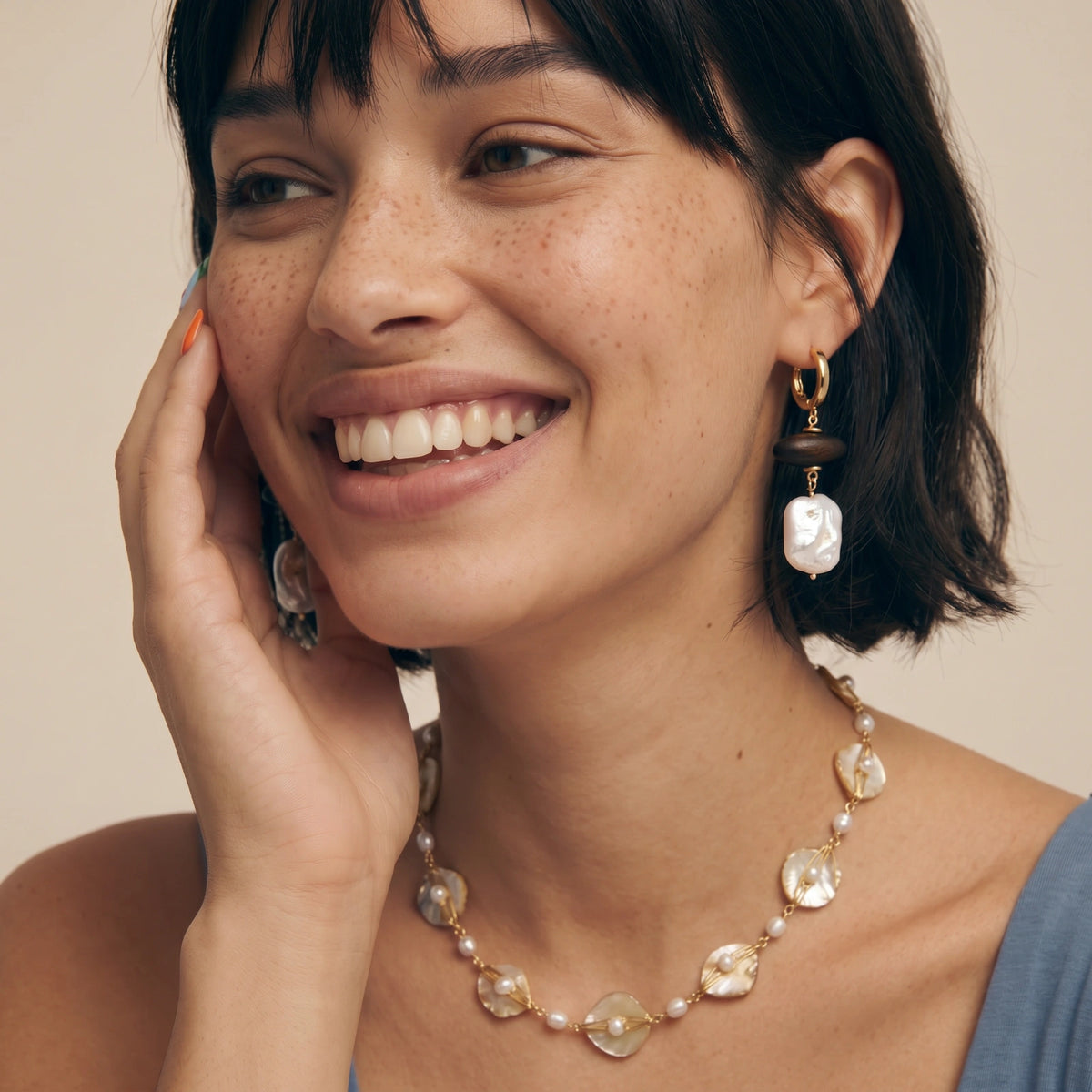 Golden Leaf Pearl Necklace by Perlemor