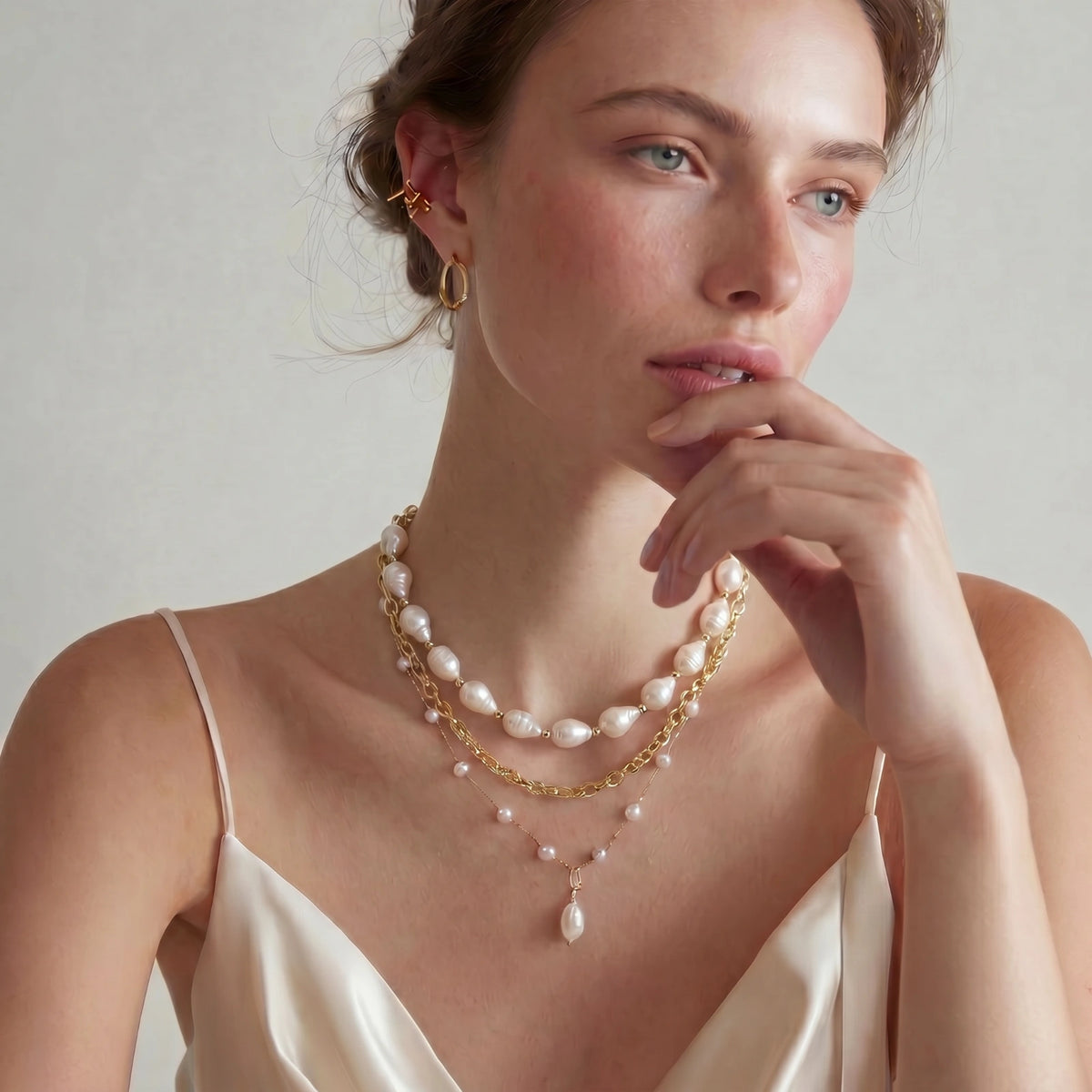 Golden Pearl Layers Necklace by Perlemor